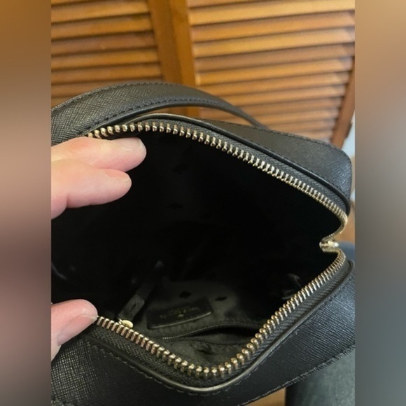 Kate Spade ♠️ New York Staci Saffiano Leather Crossbody Bag ♠️MSRP $309 MINT - Picture 5 of 6
